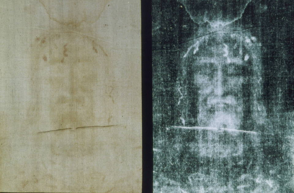 Side-by-side comparison of the Shroud face in its natural sepia tone and as a photographic negative